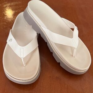 REEF Vista Luxe Vivianahh Cream Flip Flop Sandals Size 7 EUC